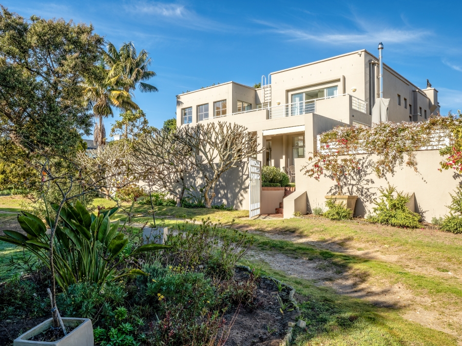4 Bedroom Property for Sale in Leisure Isle Western Cape